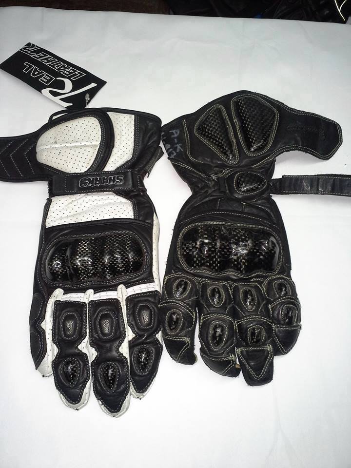 MOTOR BIKE GLOVES